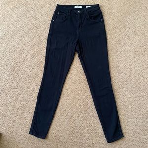 GUESS Super High Rise Black Jeans ⭐️